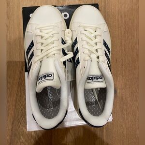 Adidas brand new grand court sneaker